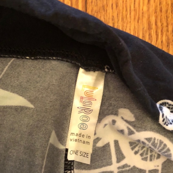 Lularoe OS Leggings - Picture 4 of 4